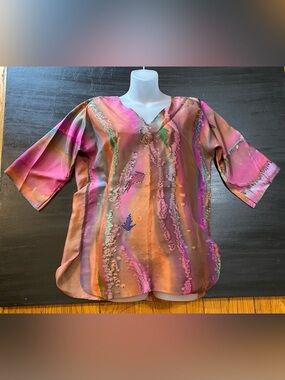 🎨Handpainted Silk by Lahja • Vintage top • Leaf accents🍂
